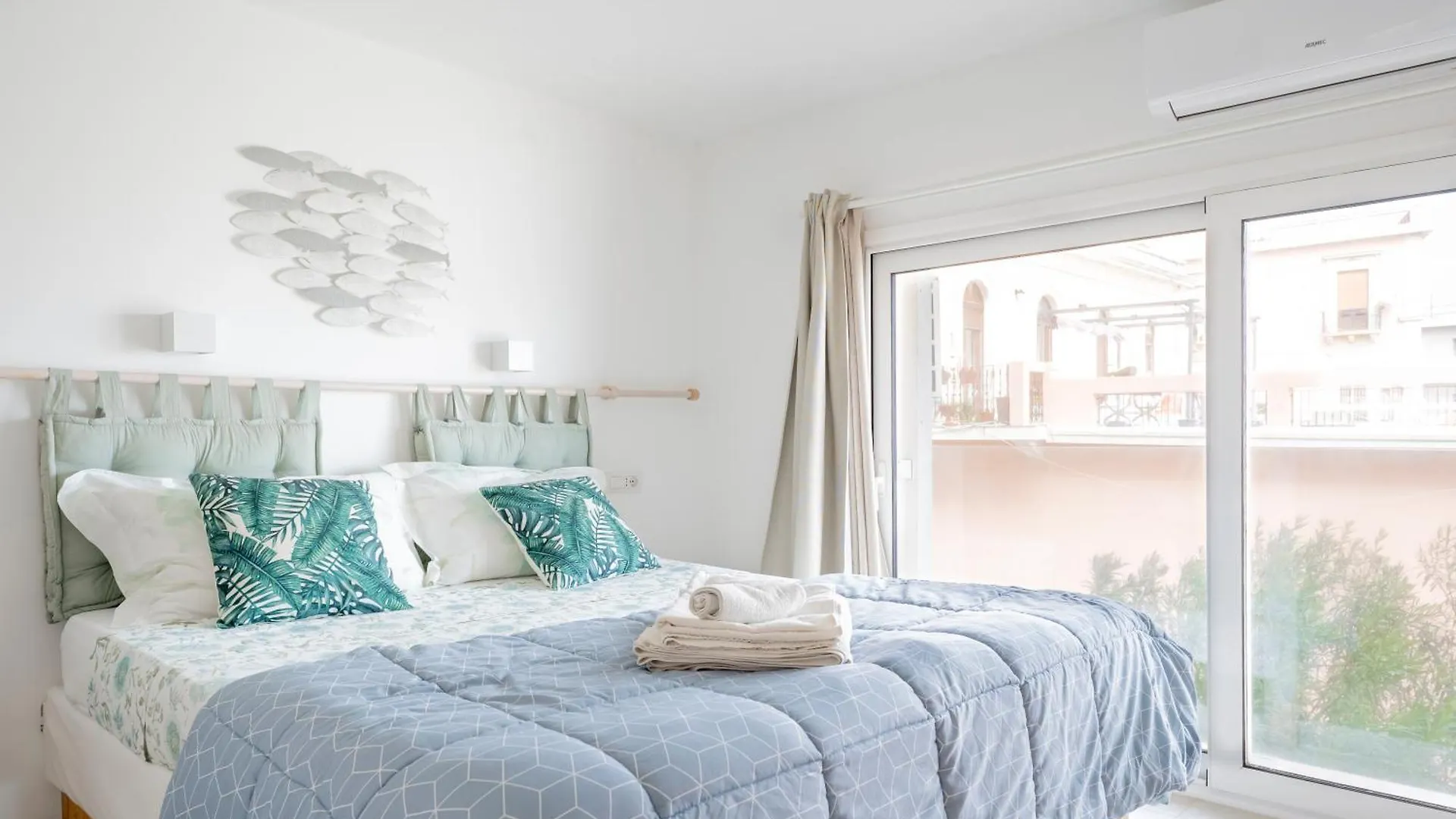 Eos Sea View Apartments Syracuse 0*,  Italia