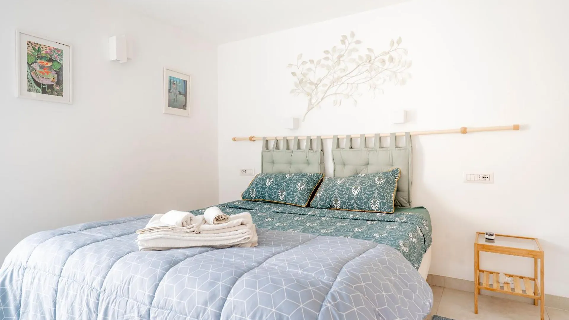 Сasa de vacaciones Eos Sea View Apartments Syracuse