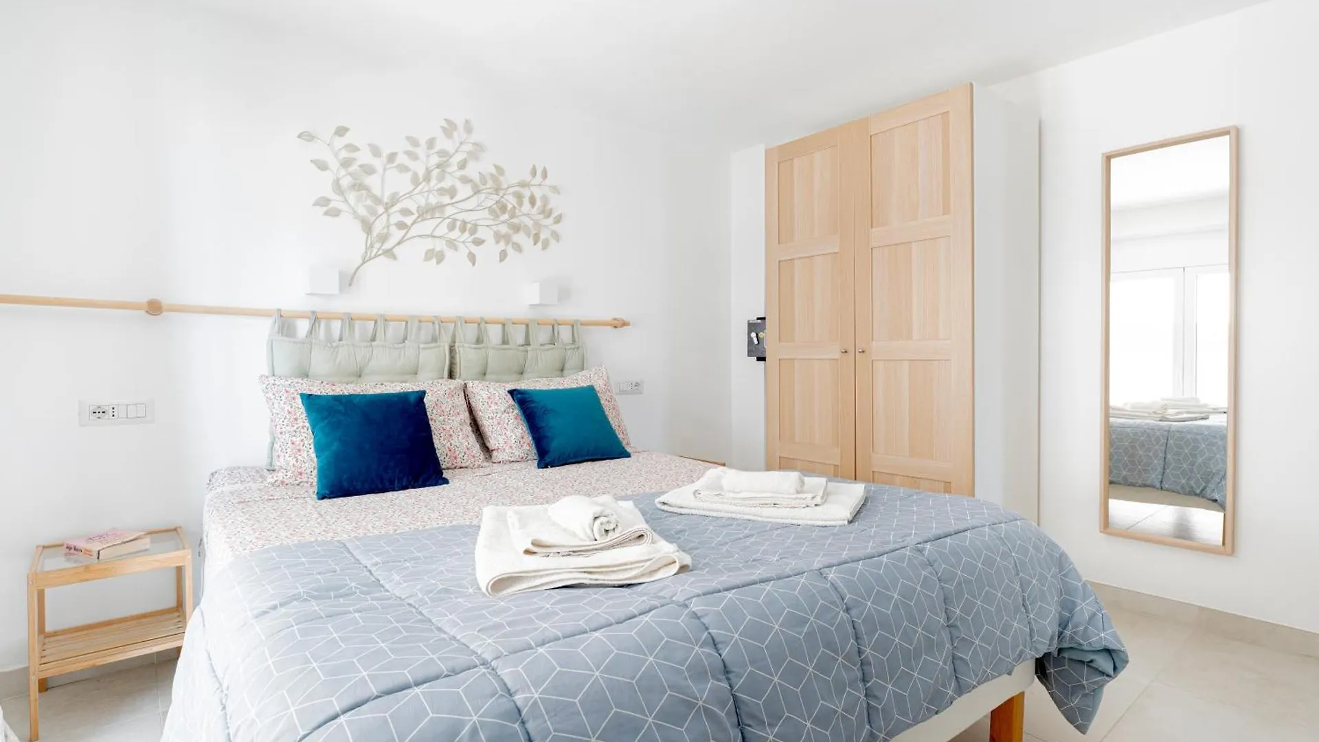 Сasa de vacaciones Eos Sea View Apartments Syracuse