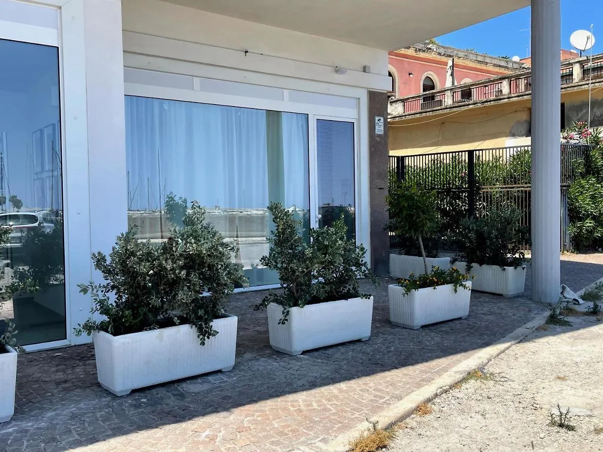 Eos Sea View Apartments Szirakúza