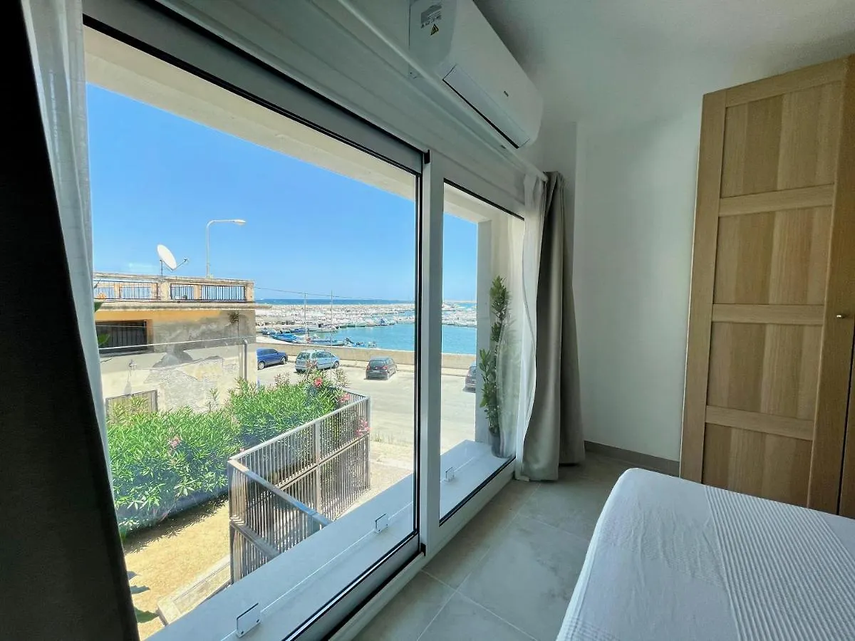 Nyaraló Eos Sea View Apartments Szirakúza
