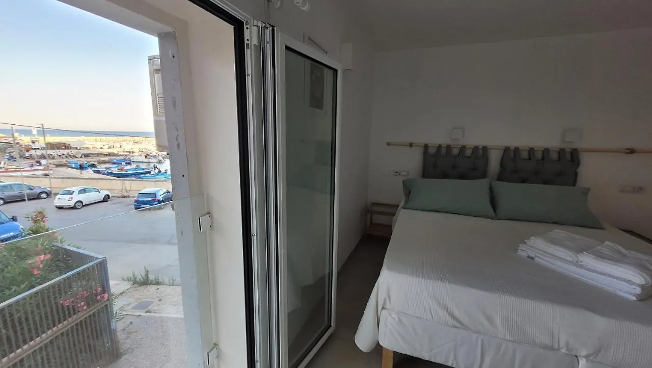 Eos Sea View Apartments Szirakúza Nyaraló