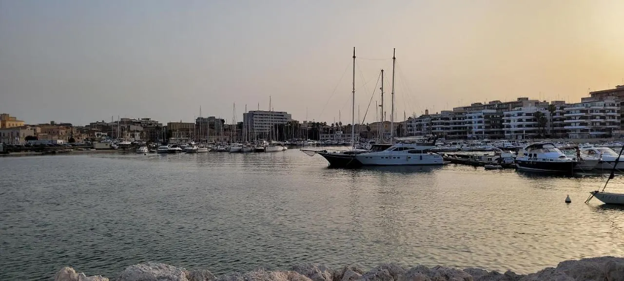 Nyaraló Eos Sea View Apartments Szirakúza