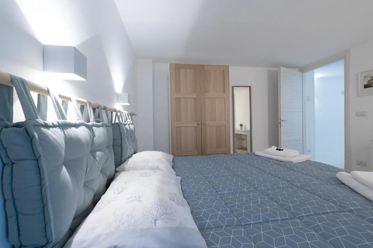 Eos Sea View Apartments Szirakúza