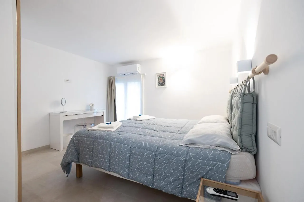 Eos Sea View Apartments Szirakúza