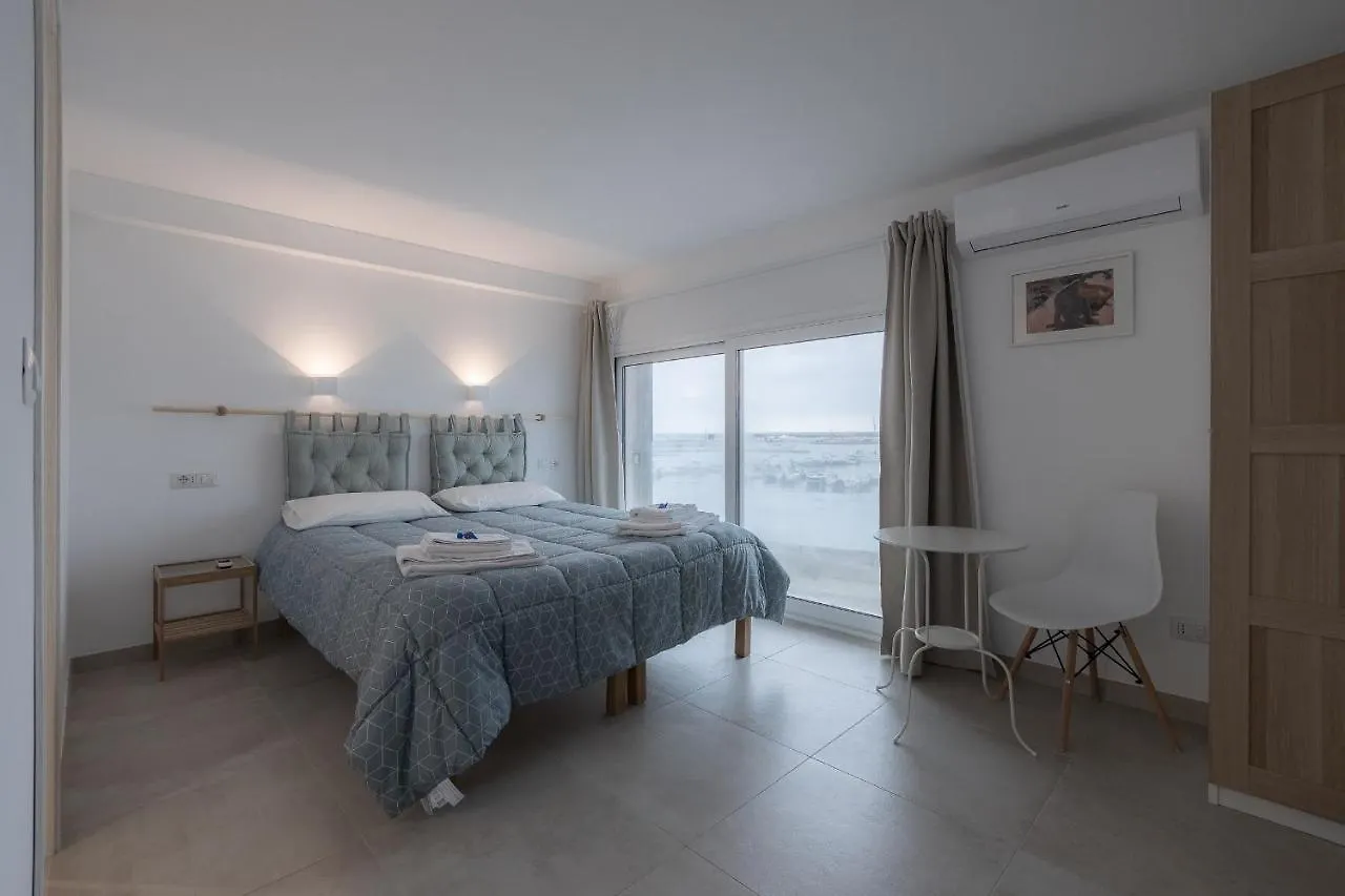 Nyaraló Eos Sea View Apartments Szirakúza