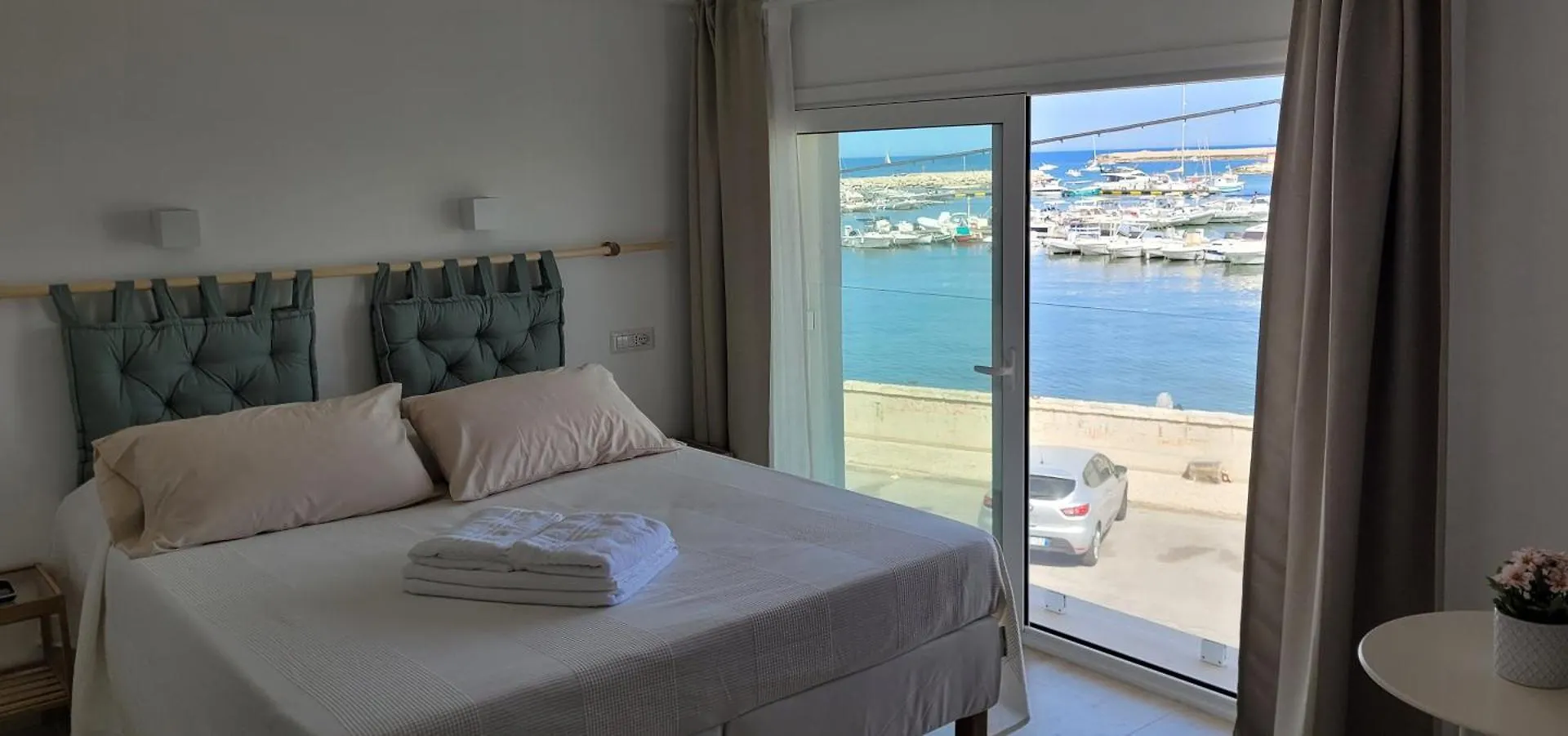 Eos Sea View Apartments Szirakúza 0*,  Olaszország